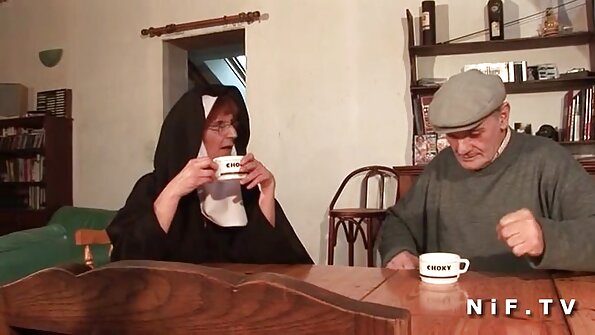 Lexys анхны гар хийцийн порно