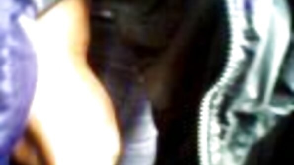 Жина Девайн - 21Naturals-д хөөрхөн. Жина Девин бол бүх талаараа хөөрхөн охин. Түүний царай, инээмсэглэл, галбир, хөл нь бүгд үзэсгэлэнтэй, тэр хөлийг ашиглах арга нь бүр ч илүү юм. Түүний сэгсгэр хуруу ...